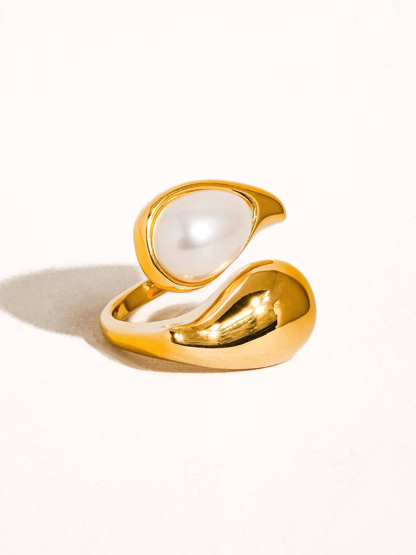 Non-Tarnish Pearl Wavy Ring