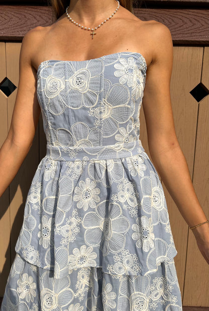 Evelyn Floral Embroidered Strapless Midi Dress - Blue/White *3 LEFT*